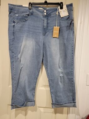 NWT Angels Forever Young Curvy Skinny Crop Jeans 24W Everflex Reef Light Wash